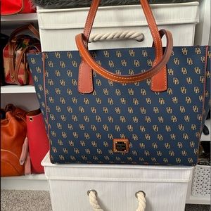 Dooney & Bourke Ashton Tote New with Tags Detached